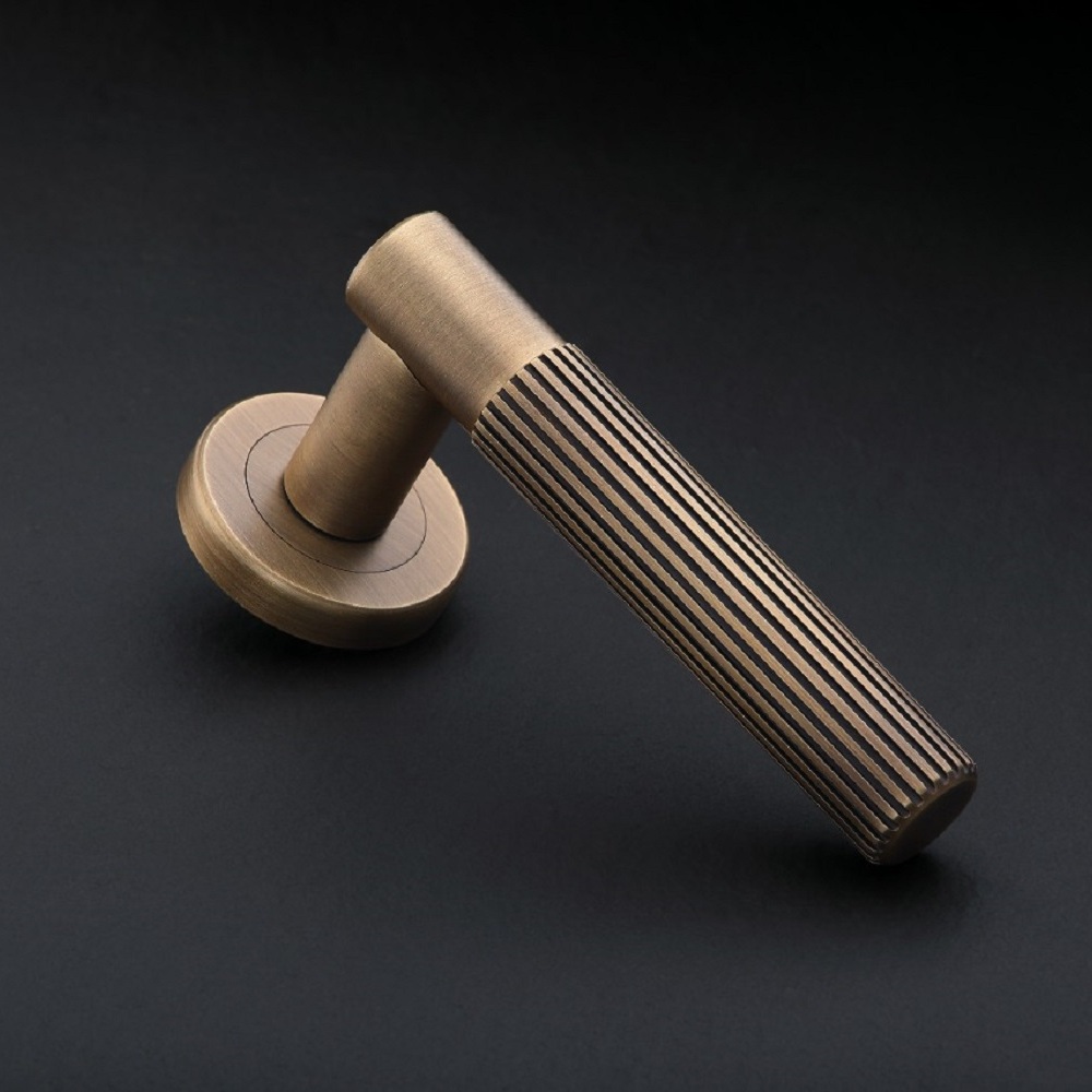 Boston Brass Lever Handle EBM